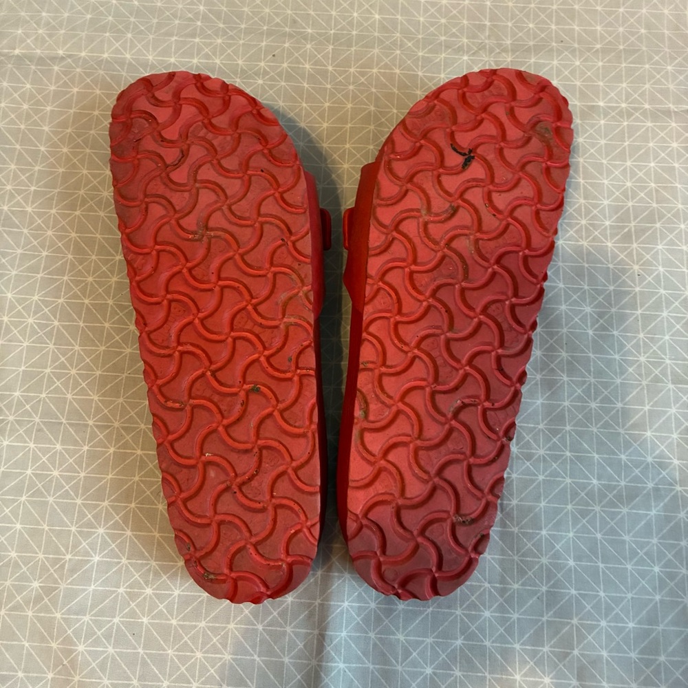 Birkenstock Red EVA Single-Buckle Slide Sandals - Picture 5 of 6